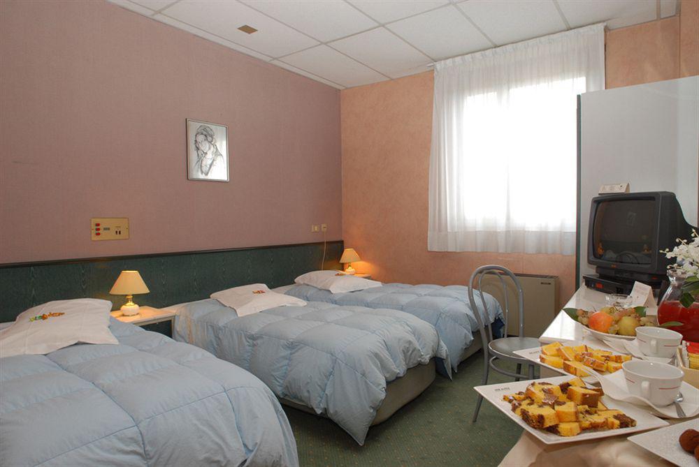 Hotel Thp Bologna à Carteria di Sesto Rastignano Chambre photo